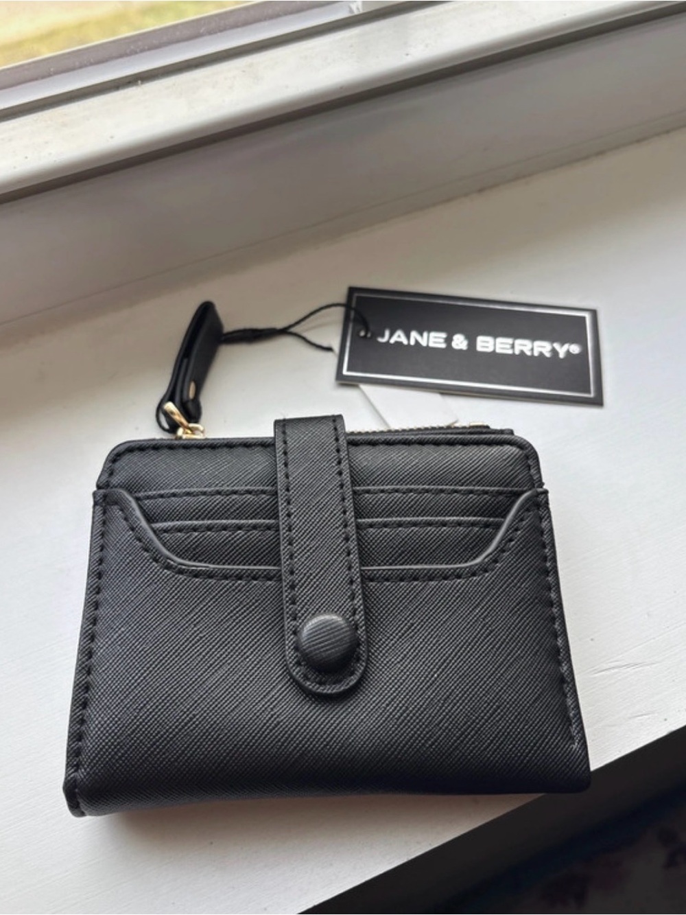 Jane & Berry Black Saffiano Card Wallet with Snap Strap